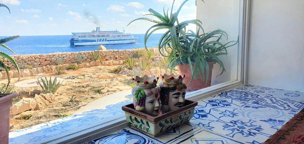 Dammusolevantelampedusa Italy