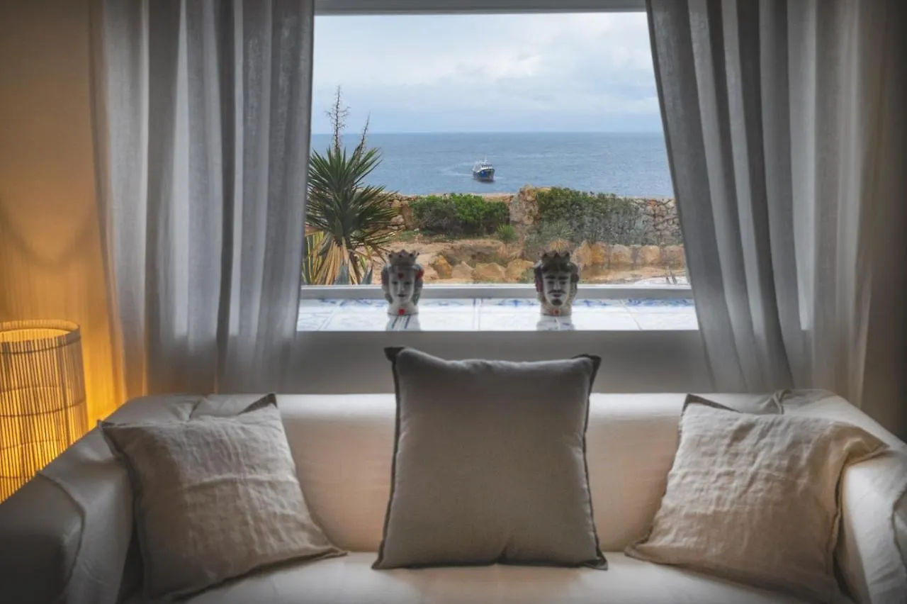 Villa Dammusolevantelampedusa Italy